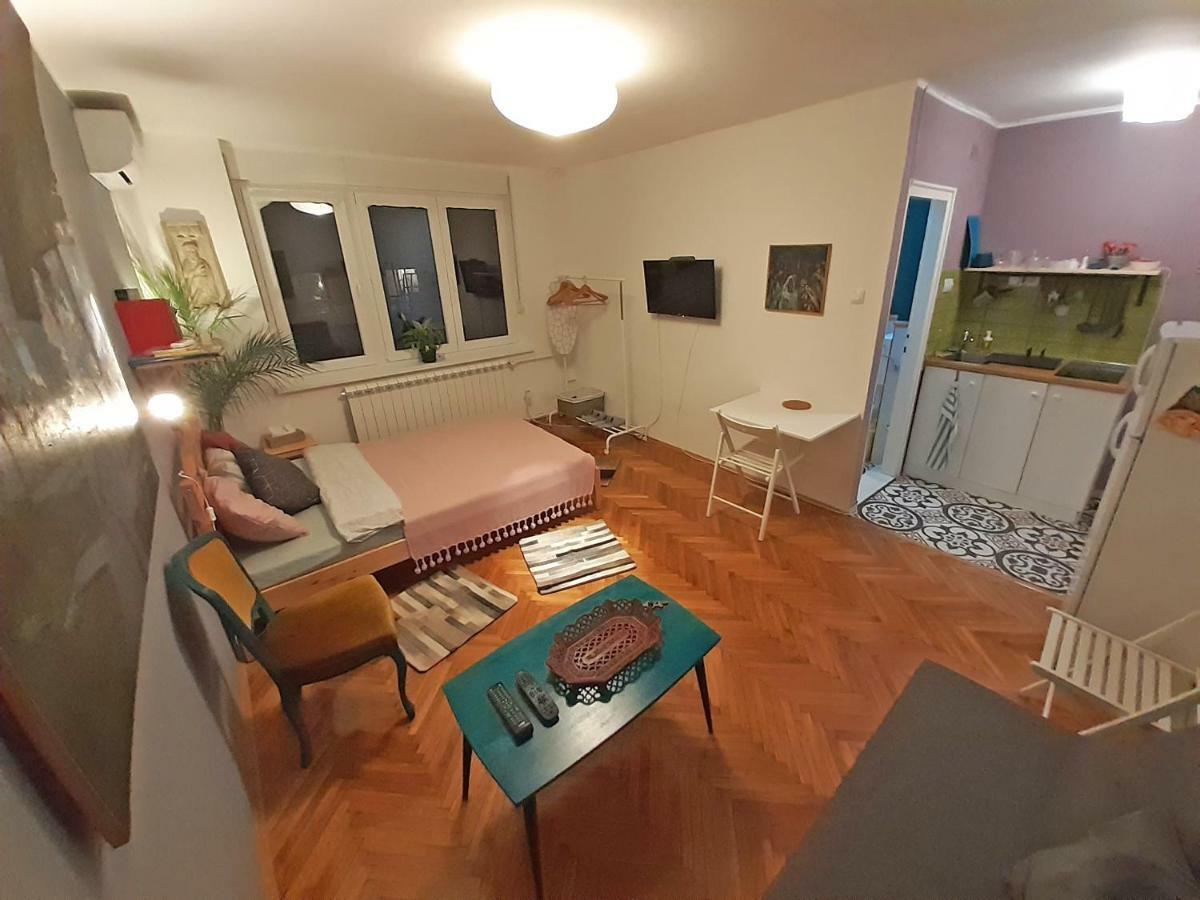Atelier 22 Apartamento Belgrado Exterior foto